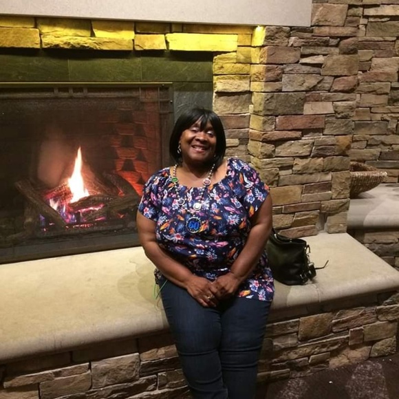 Meet your Posher, Joyce - Picture 1 of 1